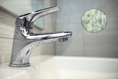 Come rimuovere il calcare intorno a un rubinetto?